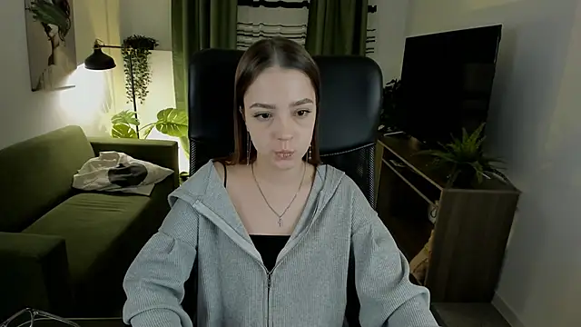 Snapshot of PamBeesly chatting on 03-19-25, 05:39 PamBeesly online show from 03-19-25, 05:39