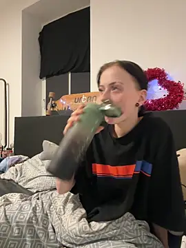 Ciara2004 online show from 02-25-26, 01:48