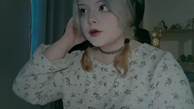 Snapshot of Electro_doll chatting on 02-07-25, 10:50 Electro doll online show from 02-07-25, 10:50