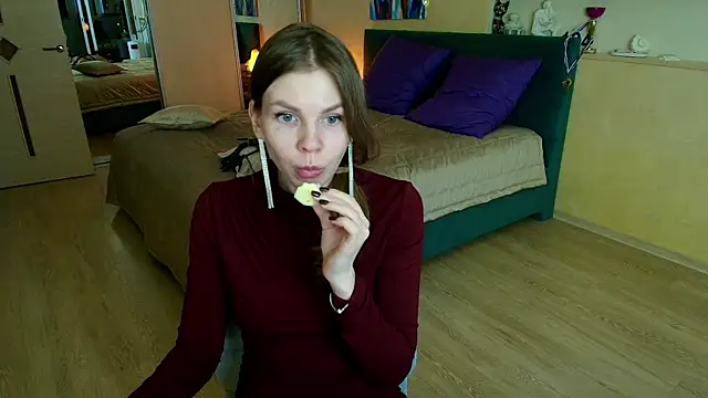 ReginaSparkle online show from 03-22-25, 03:20