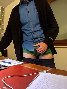 AvvocatoPorco online show from 01-20-25, 06:43