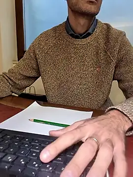 AvvocatoPorco online show from 10-21-25, 09:54