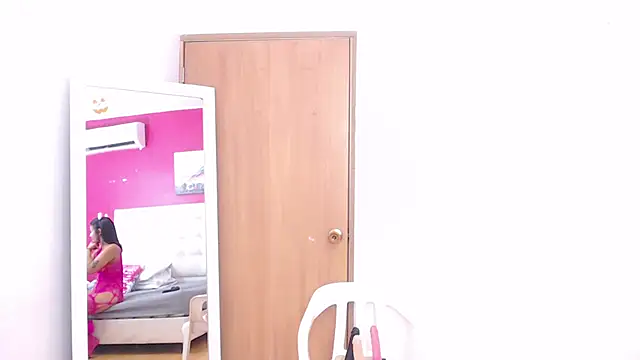 tinyy whore18 online show from 02-12-25, 04:22