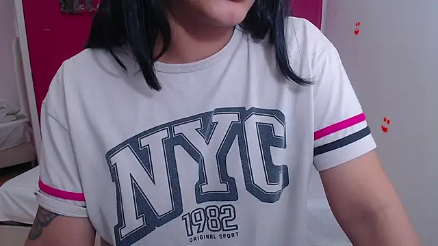 tinyy whore18 online show from 03-05-25, 03:07