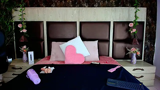 Bella Smiith  online show from 09-28-25, 03:06