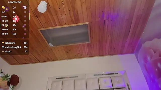 Snapshot of emili_clark chatting on 03-09-25, 10:52 emili clark online show from 03-09-25, 10:52