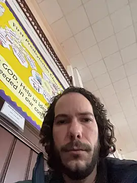 Prolapse Pig online show from 11-25-25, 06:19