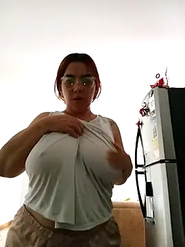 brithany olson25 online show from 02-08-25, 12:06