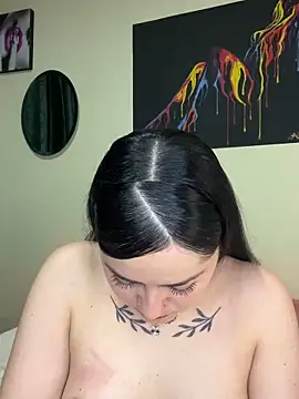 Emmie Hot online show from 02-08-25, 12:17