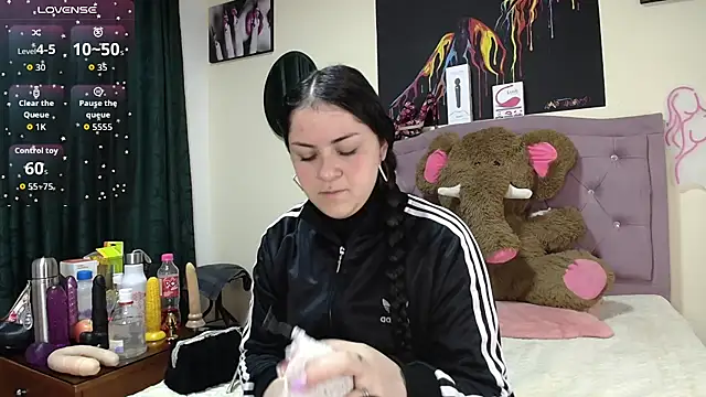 Emmie Hot online show from 09-16-25, 12:06