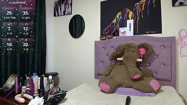 Emmie Hot online show from 11-03-25, 12:17