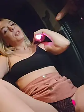 SweetyNinaOff1 online show from 02-16-26, 09:22