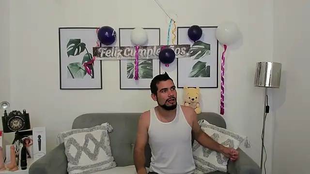 luxurycoupl online show from 02-12-25, 03:51