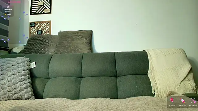 Snapshot of love_sharol_ chatting on 10-30-25, 03:30 love sharol online show from 10-30-25, 03:30