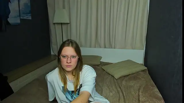 TessaSwans online show from 01-30-25, 06:21