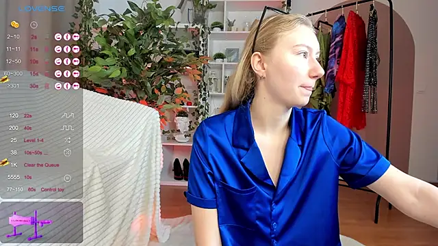 Rachel Rut online show from 09-25-25, 04:16