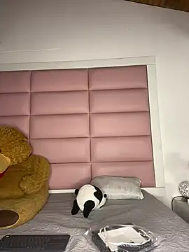 Lili Bykers online show from 01-27-25, 01:59