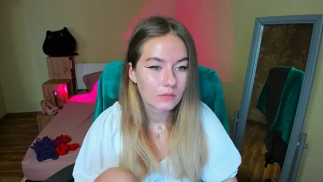 EmilyPaw online show from 01-31-25, 09:48