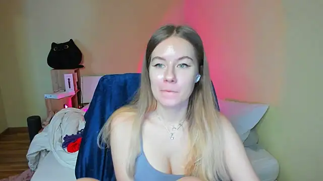 EmilyPaw online show from 02-08-25, 10:29