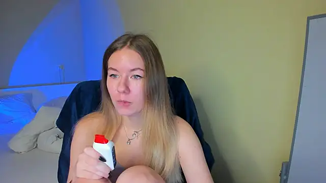 EmilyPaw online show from 02-09-25, 07:27