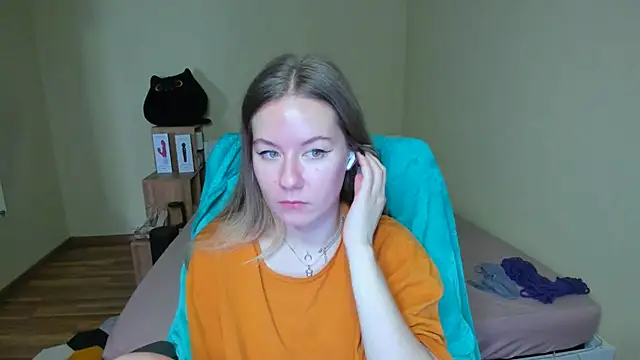 EmilyPaw online show from 02-22-25, 10:40