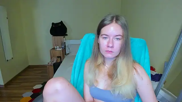 EmilyPaw online show from 03-05-25, 07:05