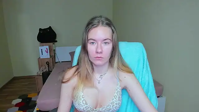 EmilyPaw online show from 03-19-25, 09:28