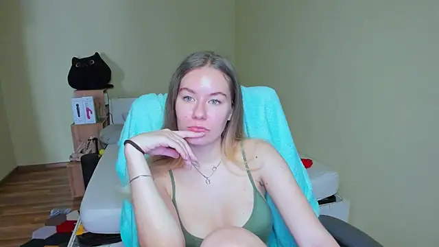 EmilyPaw online show from 03-23-25, 08:26