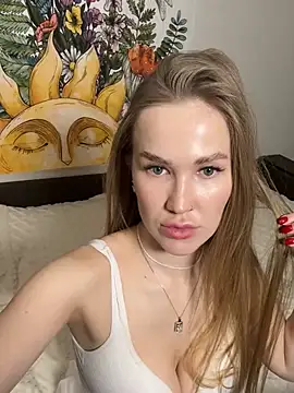 Snapshot of DianaShermy chatting on 02-09-25, 03:45 DianaShermy online show from 02-09-25, 03:45