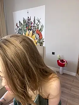 Snapshot of DianaShermy chatting on 03-11-25, 10:29 DianaShermy online show from 03-11-25, 10:29