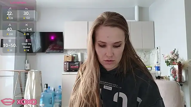 Snapshot of DianaShermy chatting on 01-13-26, 01:27 DianaShermy online show from 01-13-26, 01:27