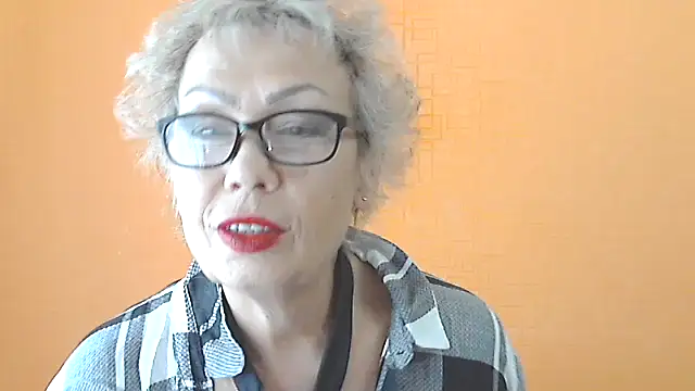 NessyJenixs online show from 09-24-25, 06:39