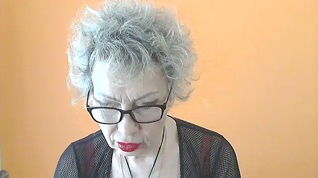 NessyJenixs online show from 04-14-26, 06:41
