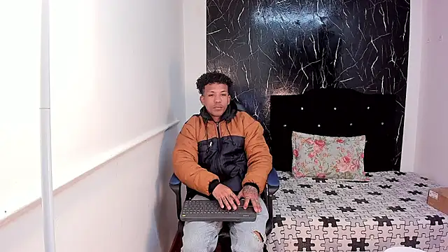 carlos alber12 online show from 10-04-25, 12:47