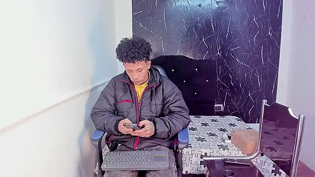 carlos alber12 online show from 10-22-25, 12:05