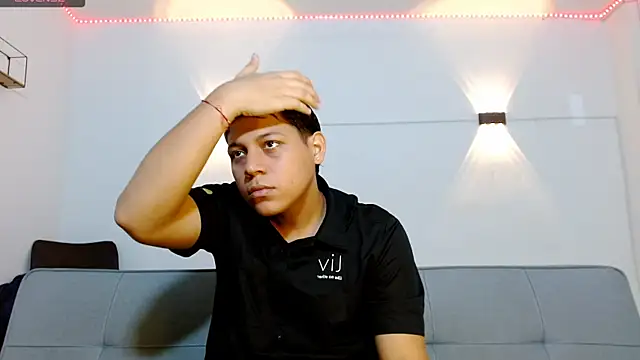 Tylerdrdn online show from 11-29-25, 10:57