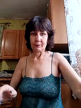 Laura Kiss online show from 11-22-25, 10:03