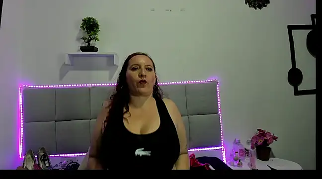 Madisson Housse online show from 03-15-25, 08:26