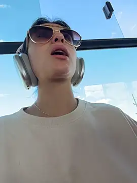 fiorella paris online show from 02-25-26, 07:45