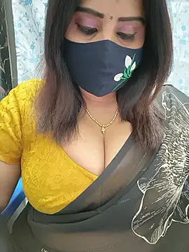 Queenflowerr online show from 05-29-26, 04:49
