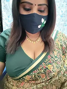 Queenflowerr online show from 06-11-26, 06:17