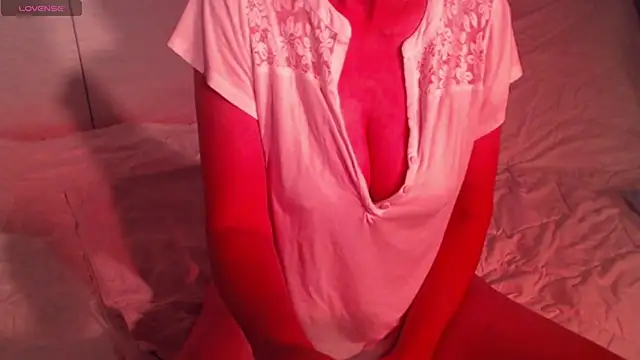 Snapshot of sweetchani666 chatting on 10-12-25, 06:12 sweetchani666 online show from 10-12-25, 06:12