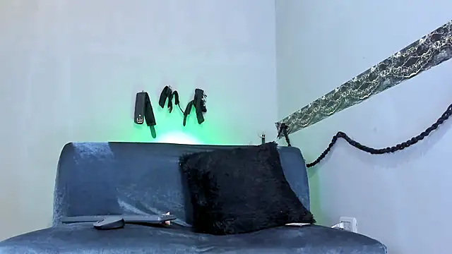 Snapshot of KaramStone chatting on 02-19-25, 09:36 KaramStone online show from 02-19-25, 09:36