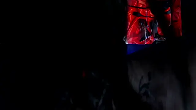 Snapshot of KaramStone chatting on 11-04-25, 09:58 KaramStone online show from 11-04-25, 09:58