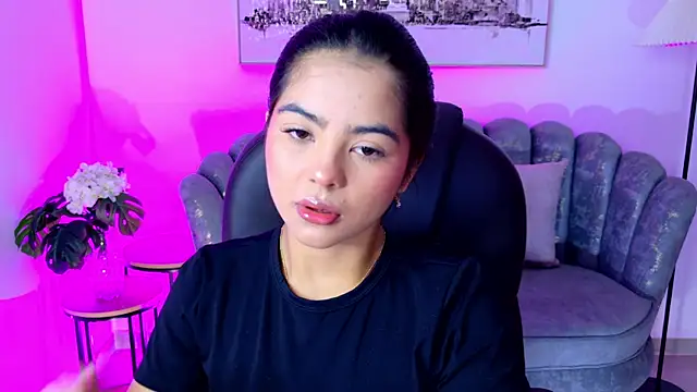 Layla Breezee online show from 05-10-26, 11:26
