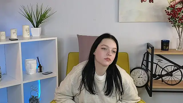 GladysHewell online show from 01-21-25, 12:18