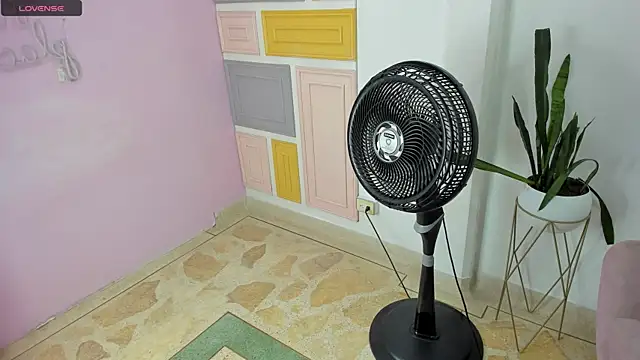 Mara Torres1 online show from 03-03-25, 08:11