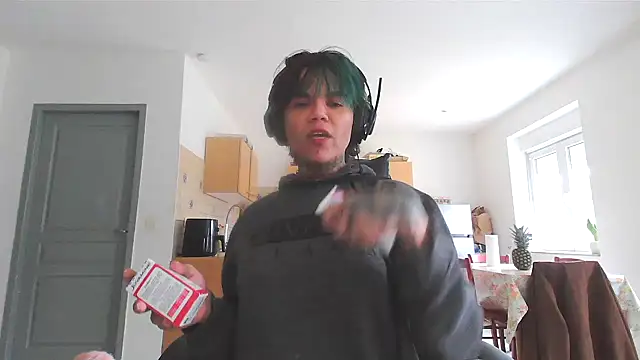 serena  vedette online show from 02-12-25, 11:40