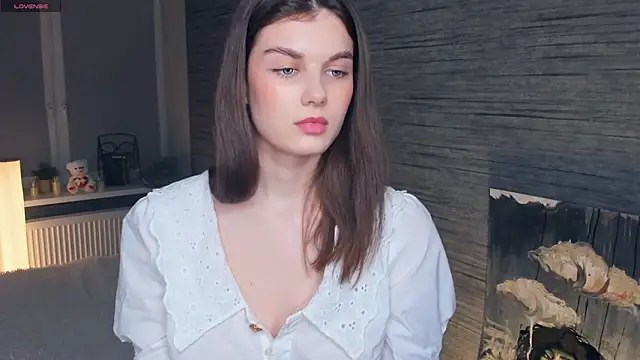 FloraDobb online show from 03-15-25, 03:07