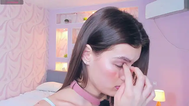 FloraDobb online show from 04-25-26, 01:41